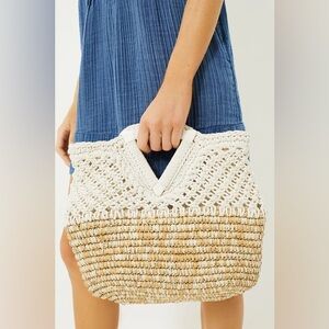 BTB Los Angeles
Sand Ivory Onya Clutch
